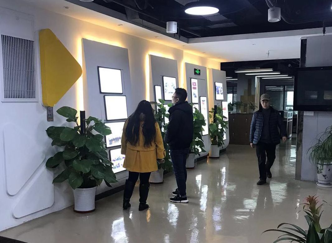 热烈欢迎河北邯郸宋先生前来考察重庆八旺火锅串串